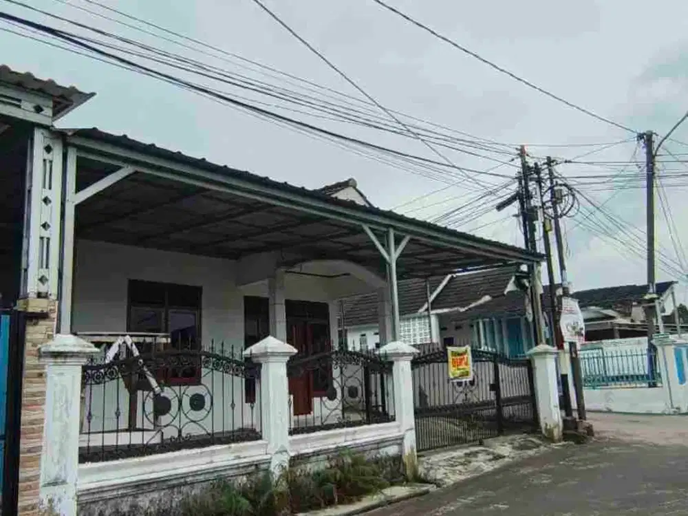 DIJUAL dan DISEWAKAN Rumah Dalam Komplek