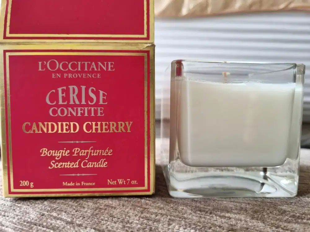 L'occitane scented candle with delicious scent and fragrance