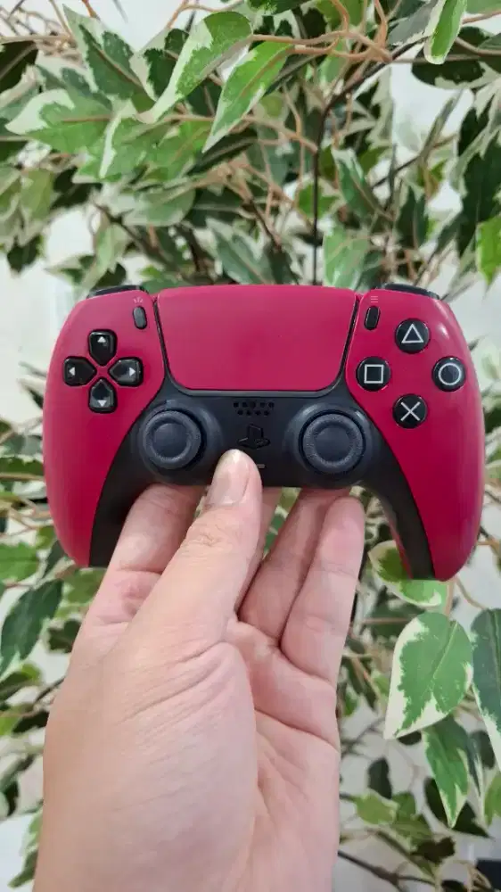 DualSense PlayStation 5 (PS5) Cosmic Red