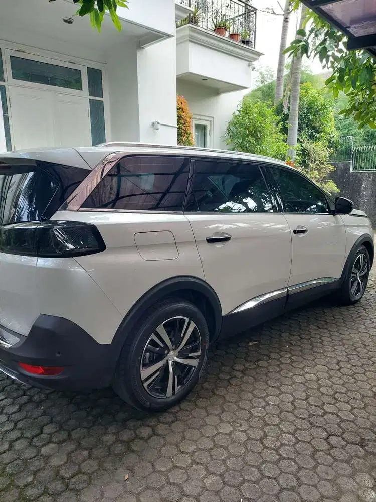 Jual cepat Peugeot 5008 Allura plus 2021