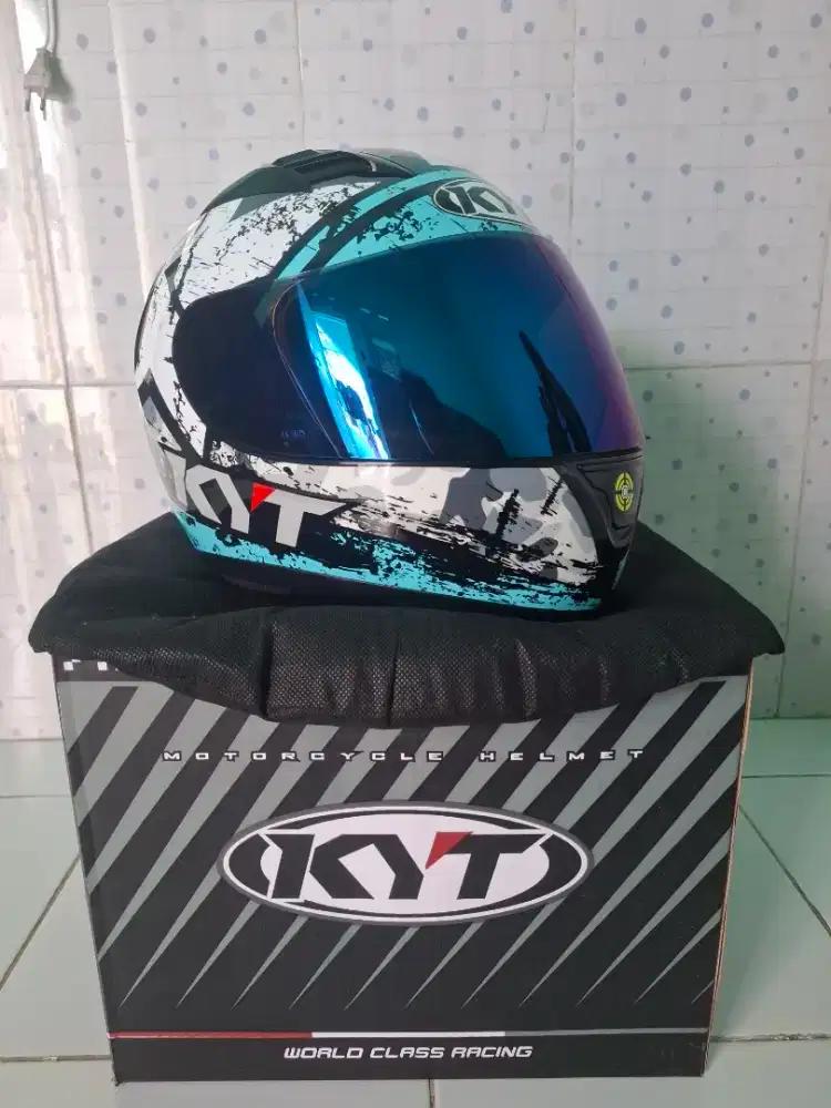 Helm Full Face KYT R10 Motif Seri 3 Original