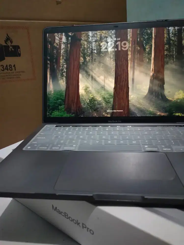 MacBook Pro 13 M2 2022 8/256GB Touchbar