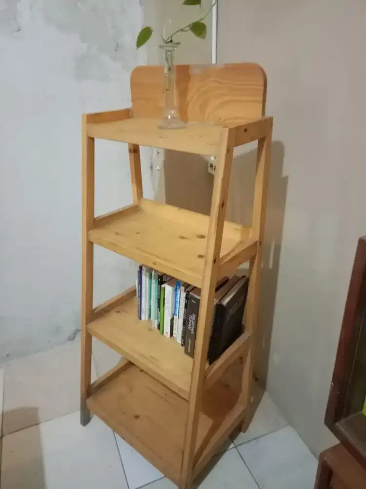 Rak buku ukuran 55 x30x120