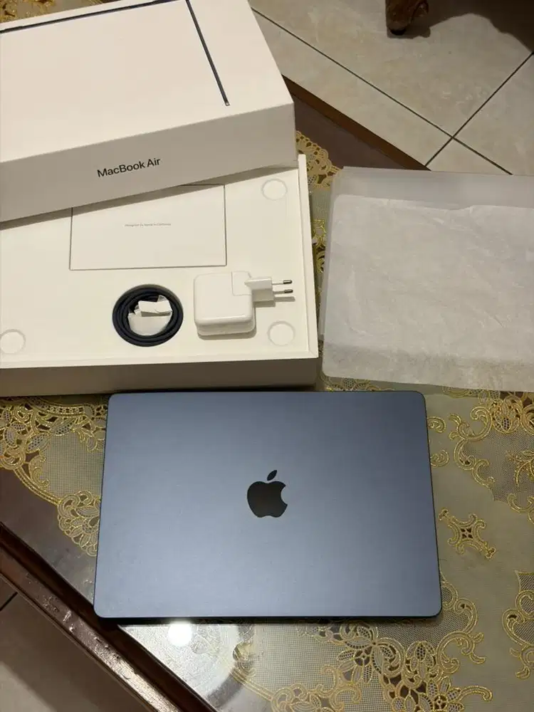 Macbook Air M5 16/512gb iBox Like New NETT