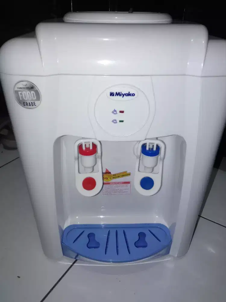 dispenser panas aja