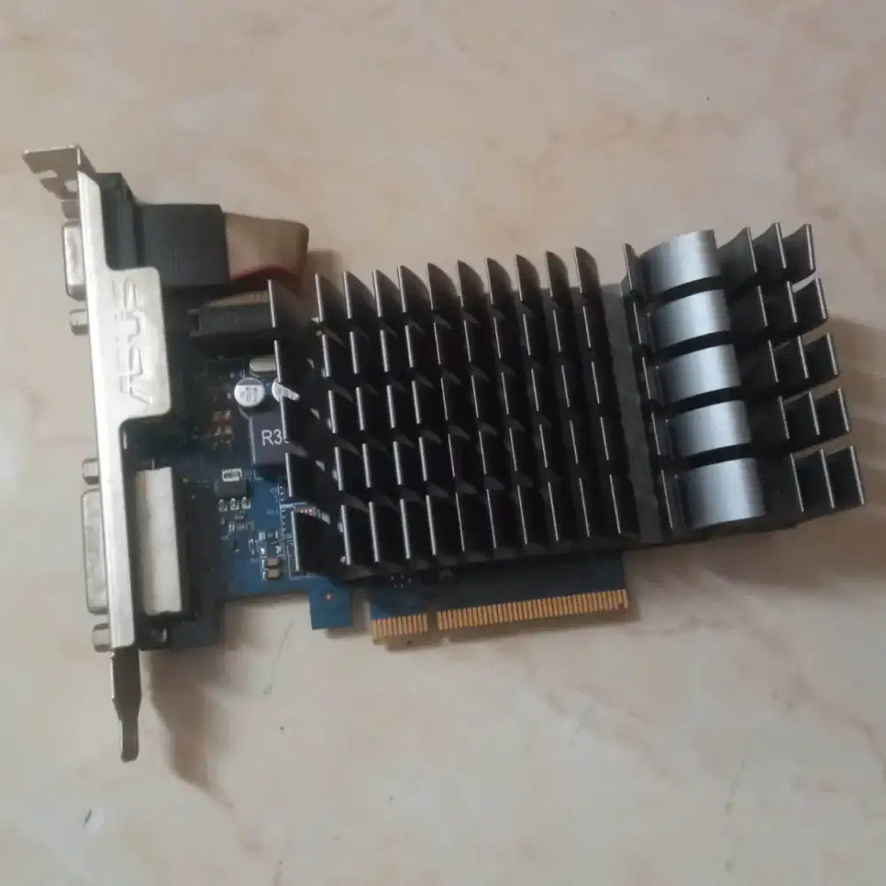 ASUS nVidia GeForce GT730 • 2GB 64bit DDR3