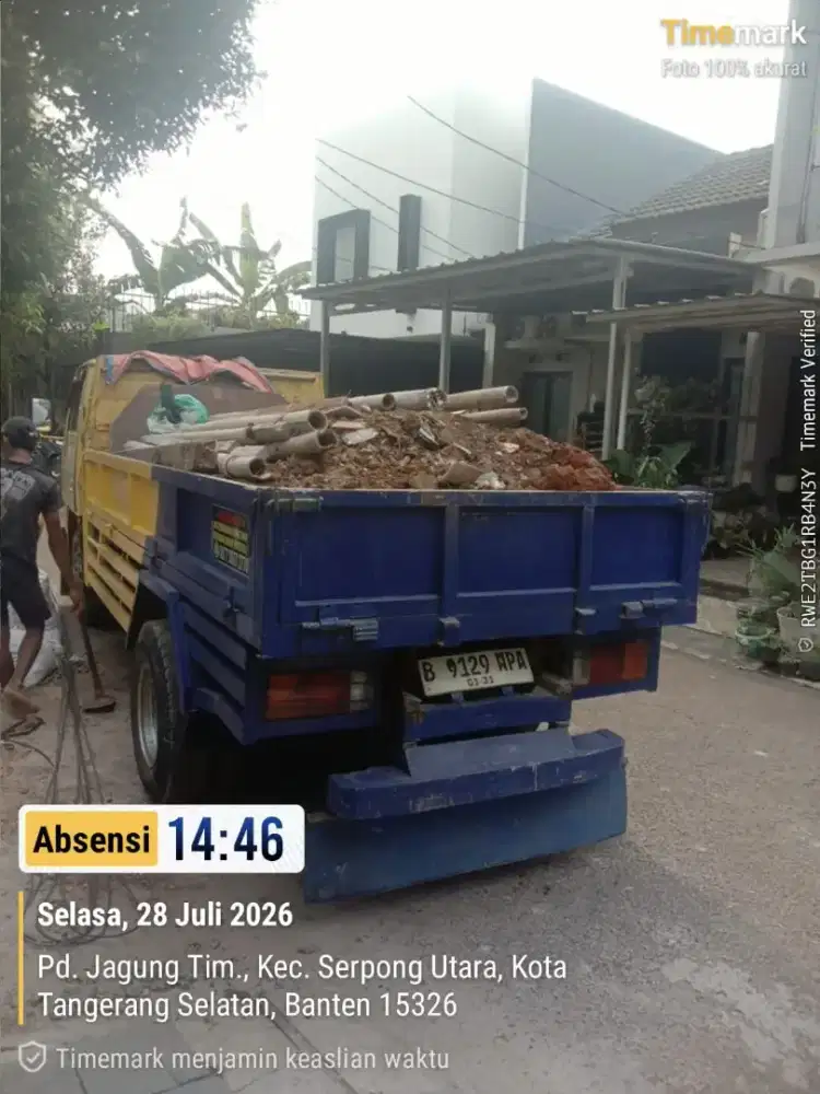 Buang puing proyek dan angkutan sampah
