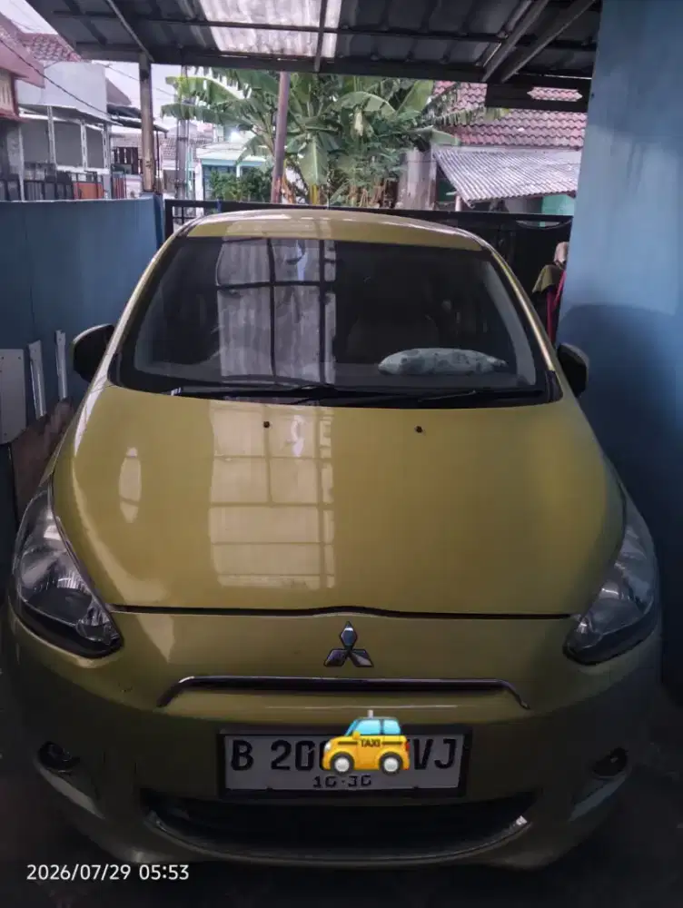 Di Jual Mirage Type GLX 1.2 MT Kuning Metalik