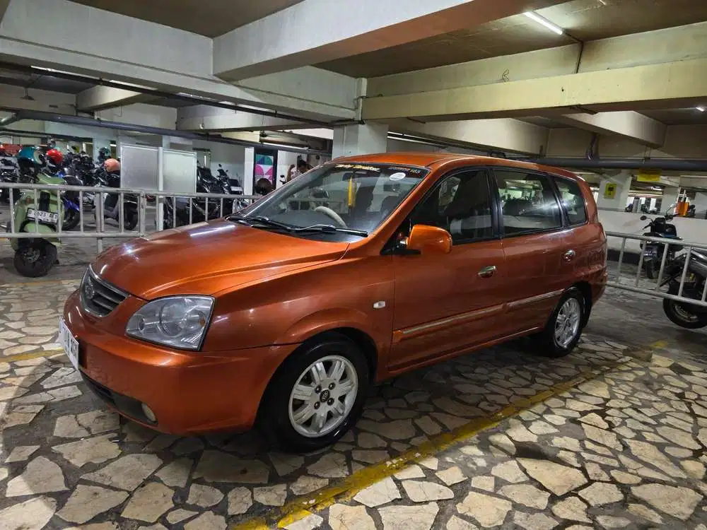 Kia Carens II 2003 Bensin