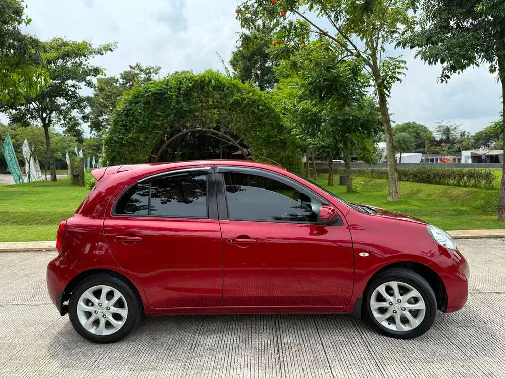 Nissan March 2016 Bensin