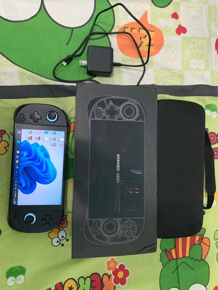 Jual PC Handheld Gaming AYANEO GEEK