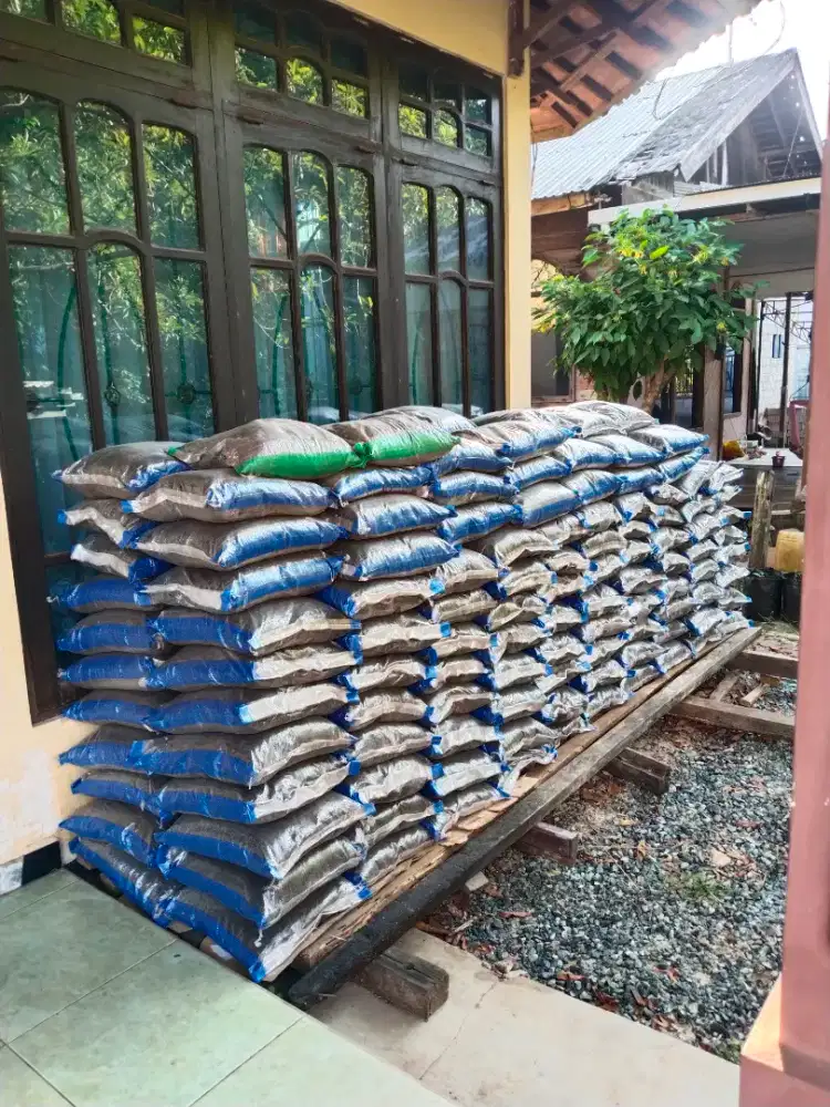 Tanah pupuk siap pakai