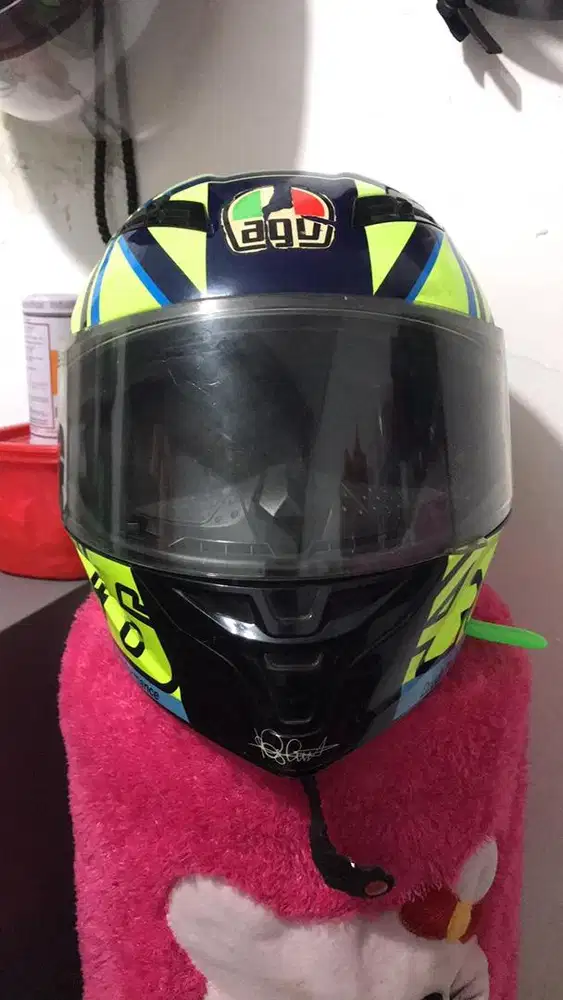 Helm full face agv kw1