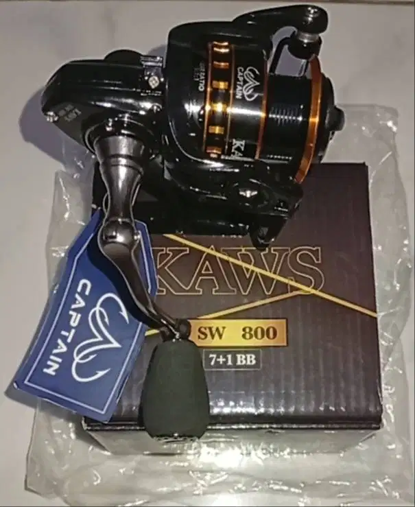Reel SaltCaptain Kaws SwW 800