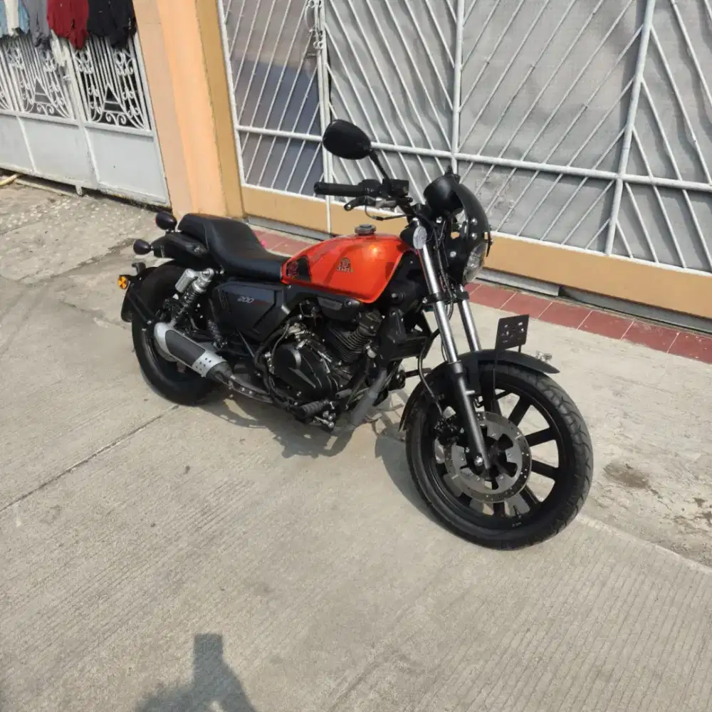 Benelli motobi Evo 200 CC tahun 2026 km 800 seperti baru