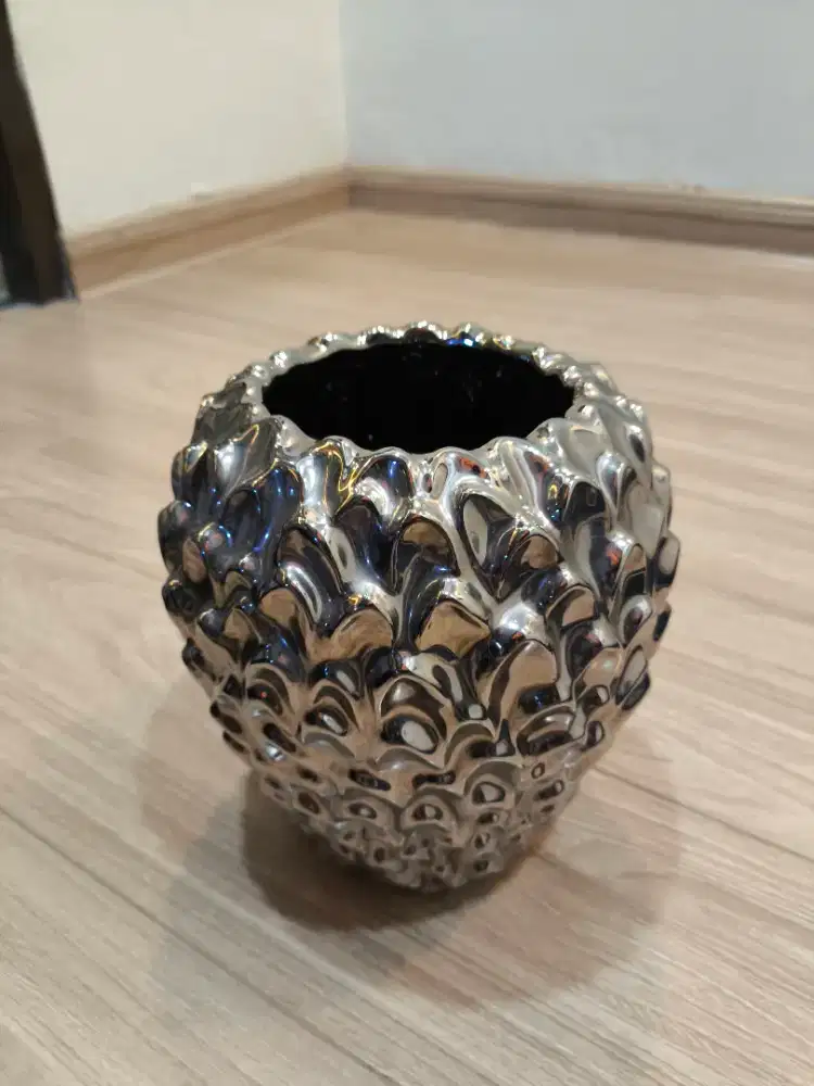 VASE BUNGA INFORMA ORIGINAL PRELOVED