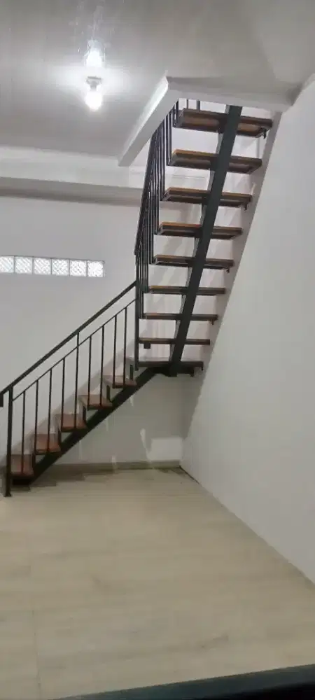 tangga Rebah traf kayu