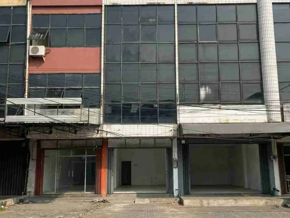 Disewakan Ruko Boulevard di Taman Galaxy