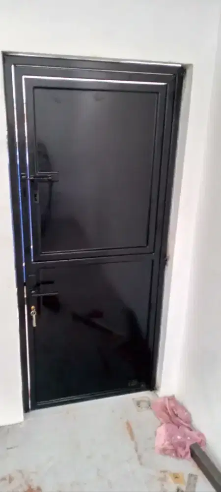 pintu pengaman plat