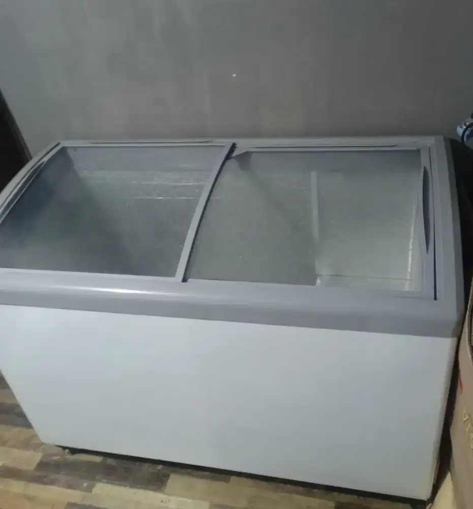 Freezer/ Pendingin pintu geser(Sliding) 328ltr