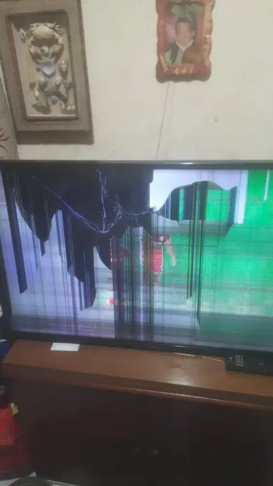 Lg 43 Minus LCD pecah & kaki