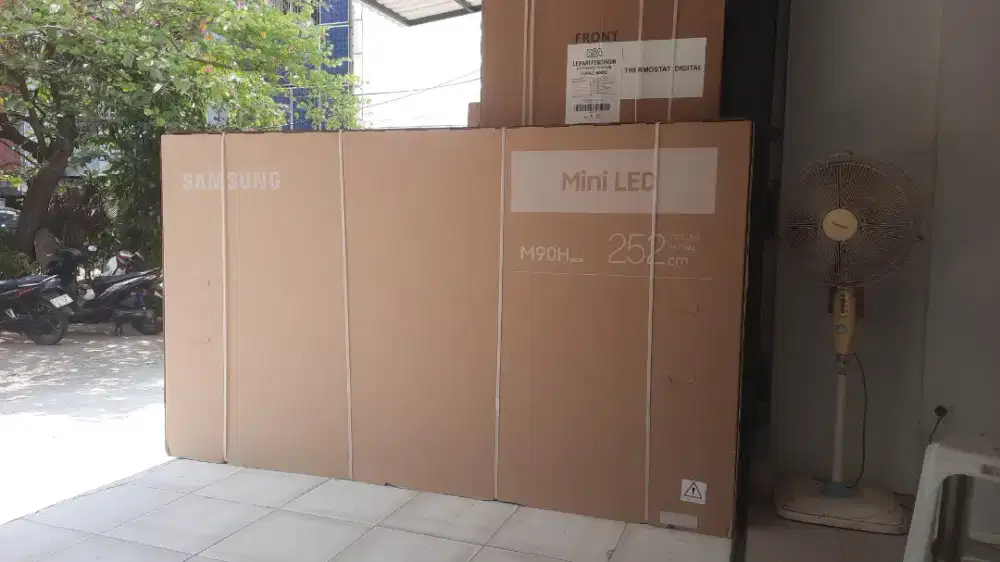 Tv samsung 100inch pre order