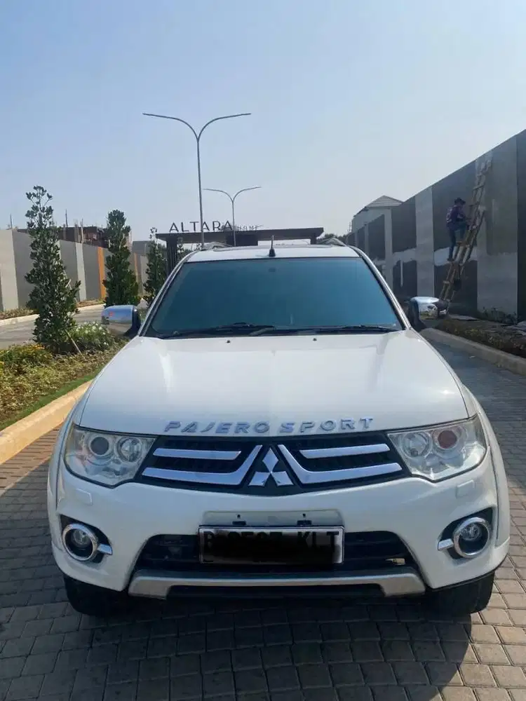 Pajero Sport Dakar 4X2  VGT 2014 Si Putih Gress