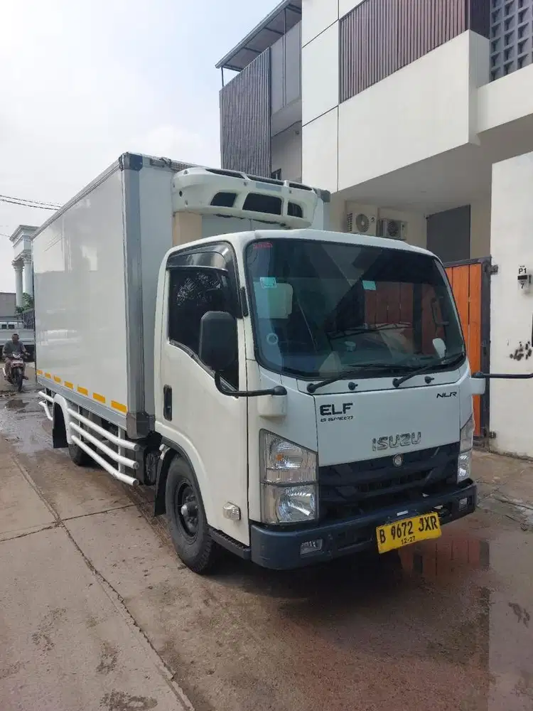 ISUZU ELF NLR 85U HAYIN1 4X2 PUTIH SILVER