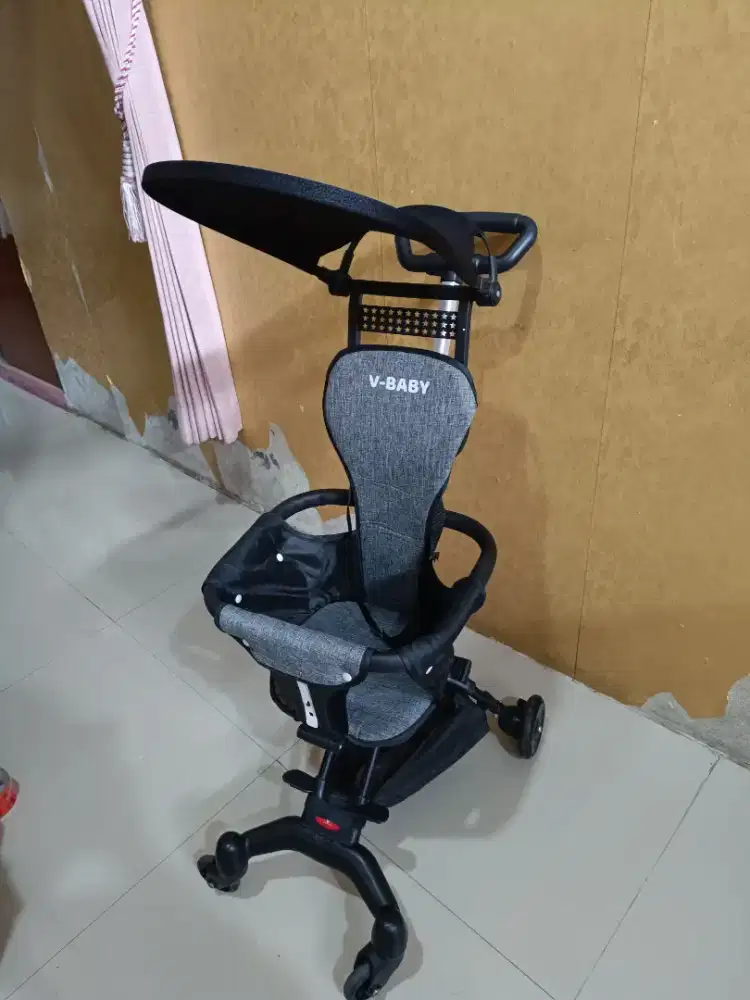 Stroller lipat kecil mudah dibawa