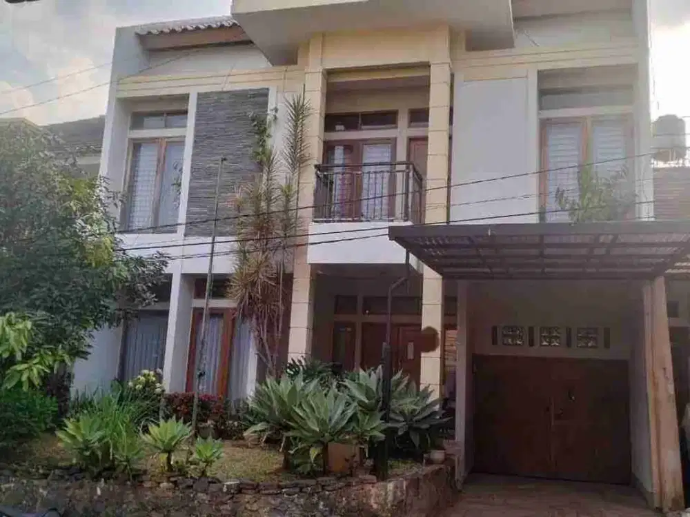 rumah luas 222m di cluster cigadung selatan dago bandung