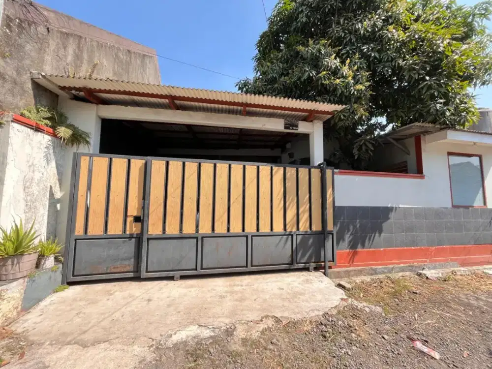 Rumah besar murah, dijual cepat