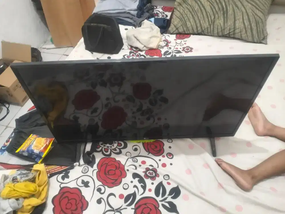 Tv LG 32 inch masih bagus tinggal pasang antena tv langsung nyalah