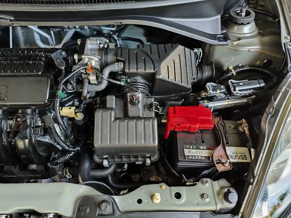 Mencari mekanik mobil atau motor perbengkelan