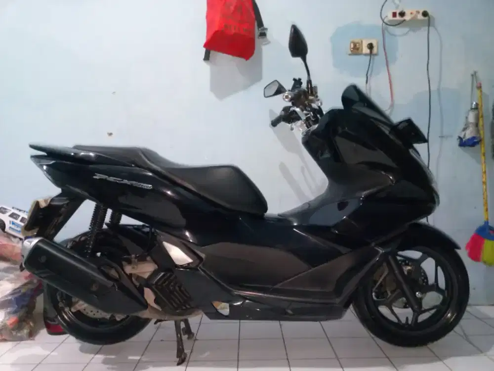 Honda pcx 160 CBS 2023(Hitam)