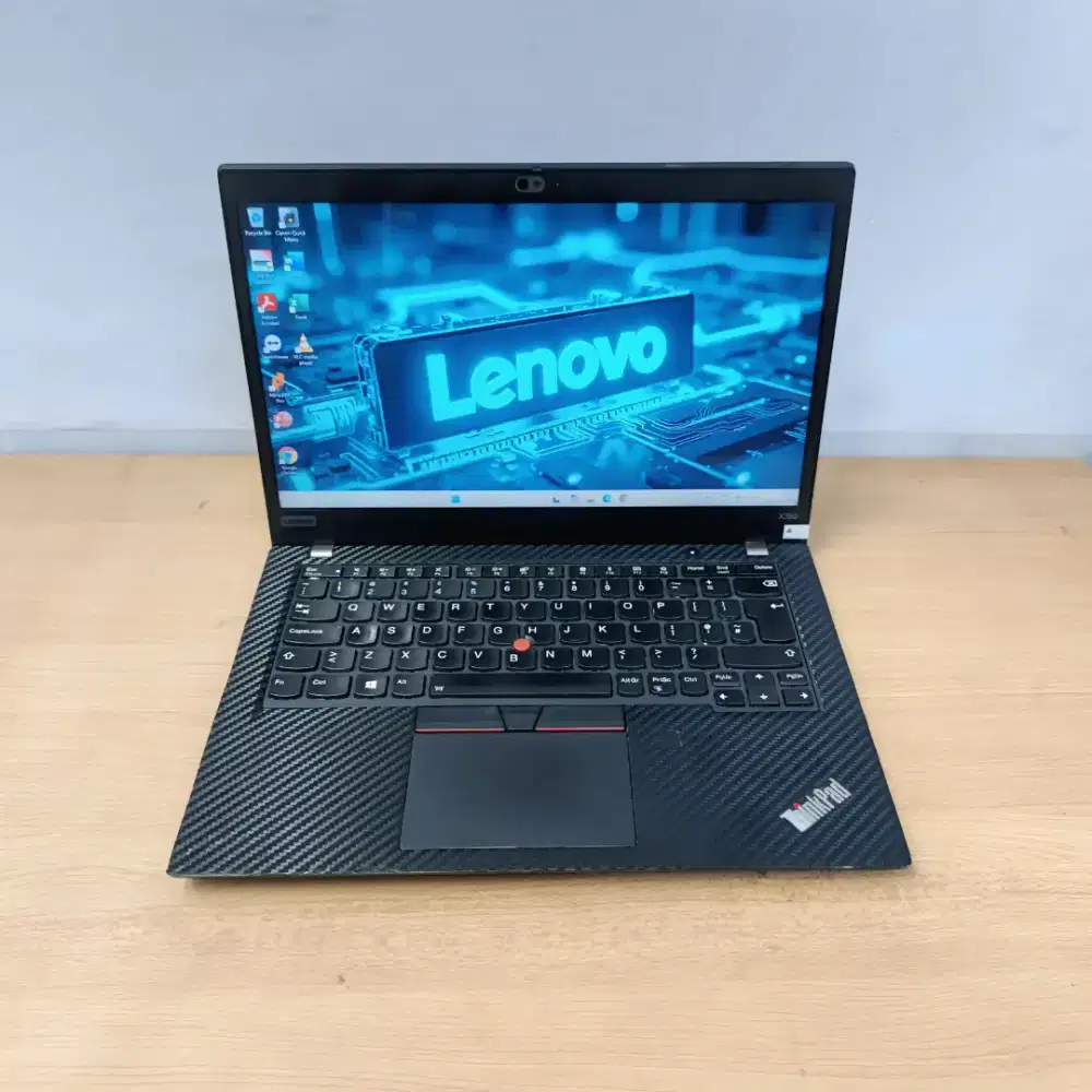 Lenovo thinkpad x390 core i5 8365u Ram 8GB SSD 256GB backlite