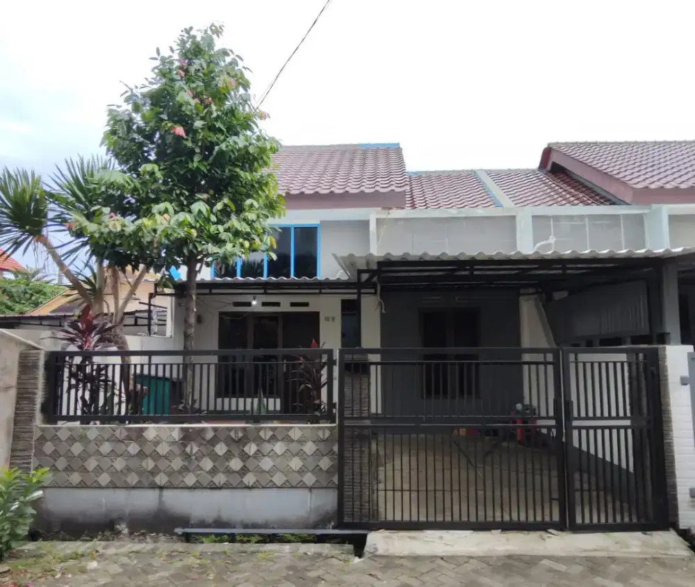 DISEWAKAN RUMAH STRATEGIS SIAP HUNI, 10 MENIT DARI TOL PETUKANGAN