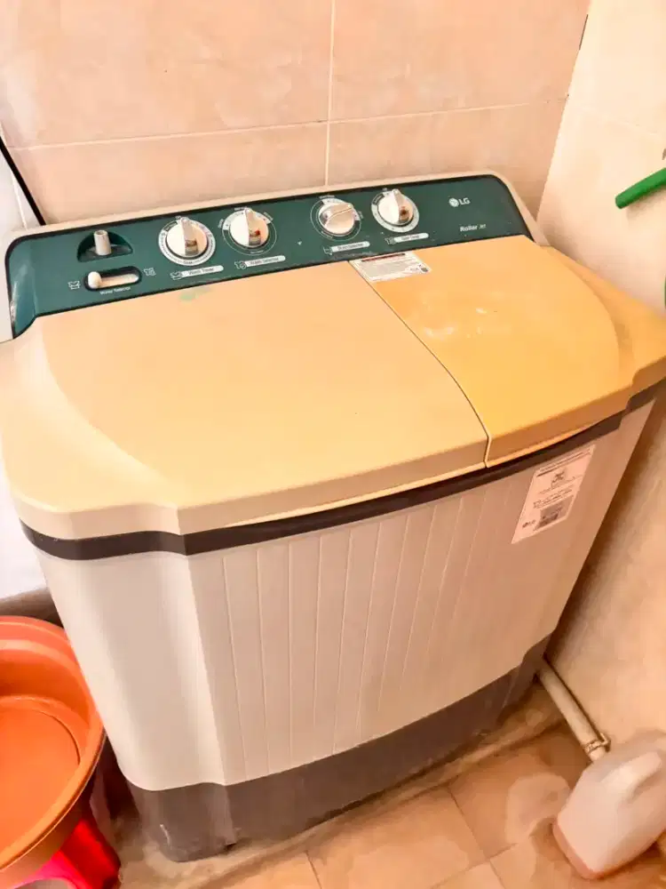 Mesin cuci LG 8KG