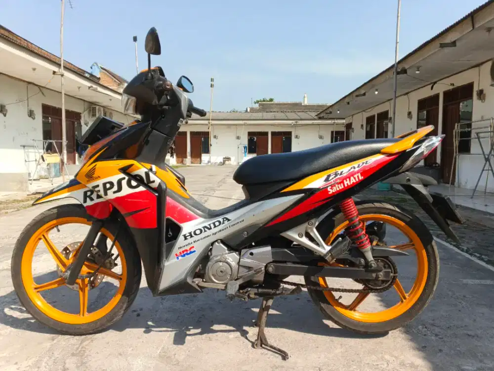 Honda Blade Repsol 2013 orian