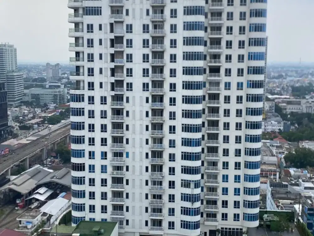 APARTMENT CENTER POINT TOWER CENTRIA
