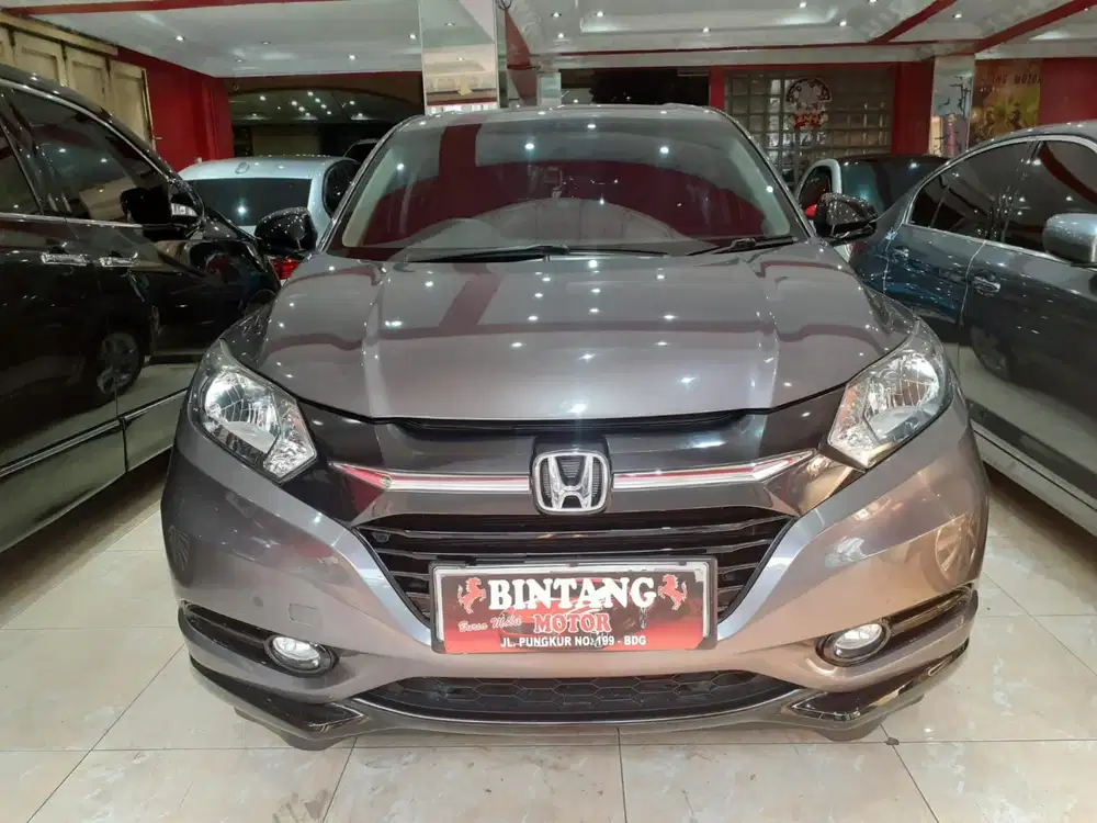 HONDA HRV E CVT AT 2017 GREY / MODEL THN 2018 [BINTANG MOTOR]