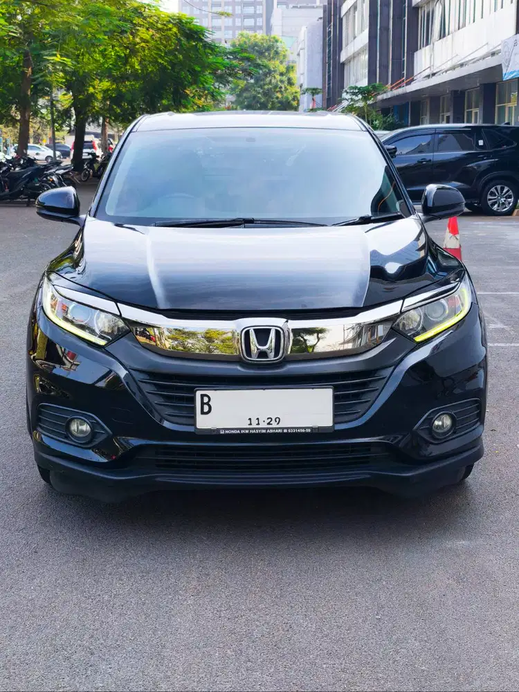 Honda HRV New S Facelift 2019 Hitam MULUS SANGAT TERAWAT Low KM