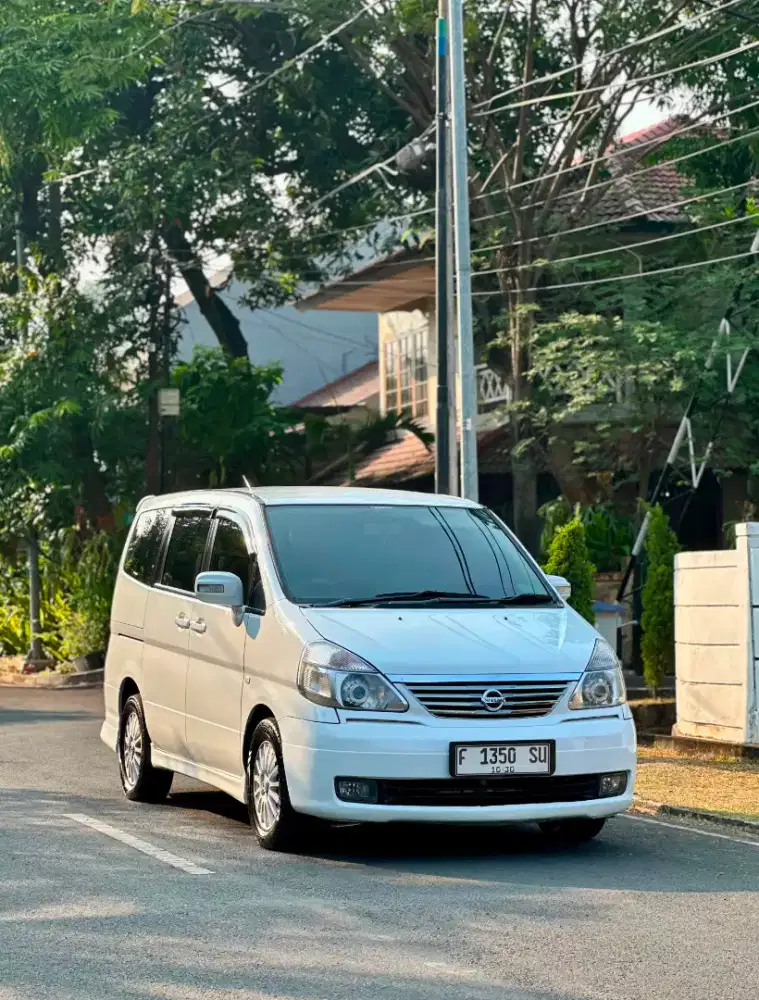 (CASH) Nissan Serena HWS 2012 Istimewa