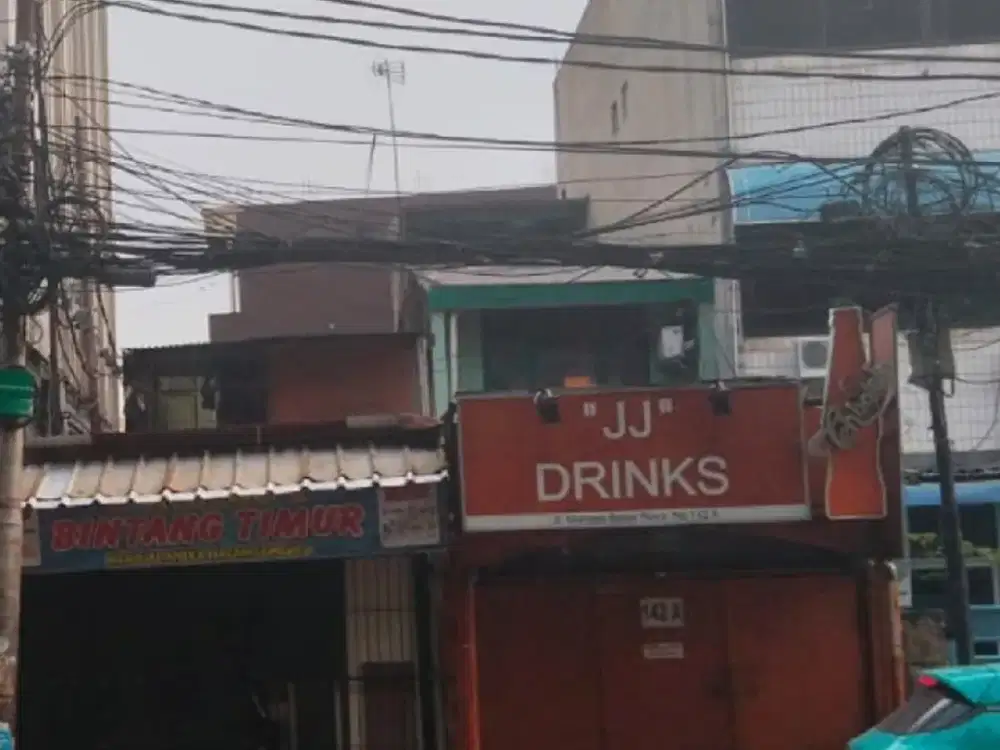 Rumah Tua Pinggir Jalan Raya Strategis Banget Di Mangga Besar .