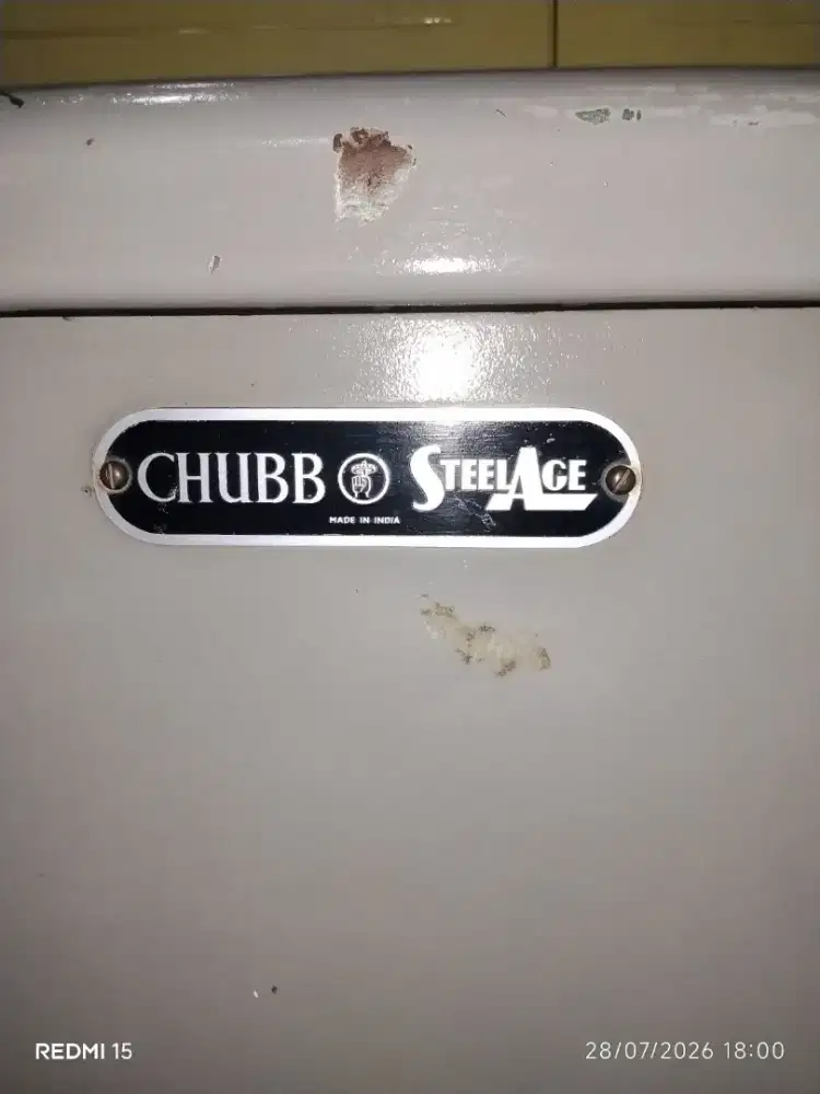Brankas Besi CHUBB