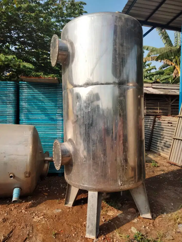 Tangki Solar/Air/softener Stainless Steel Kapasitas 2000 Liter