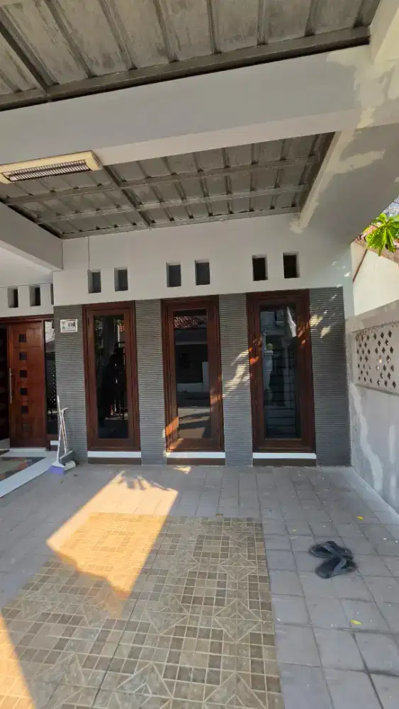 Disewakan rumah lokasi strategis di belakang BPKP Pramuka JakTim