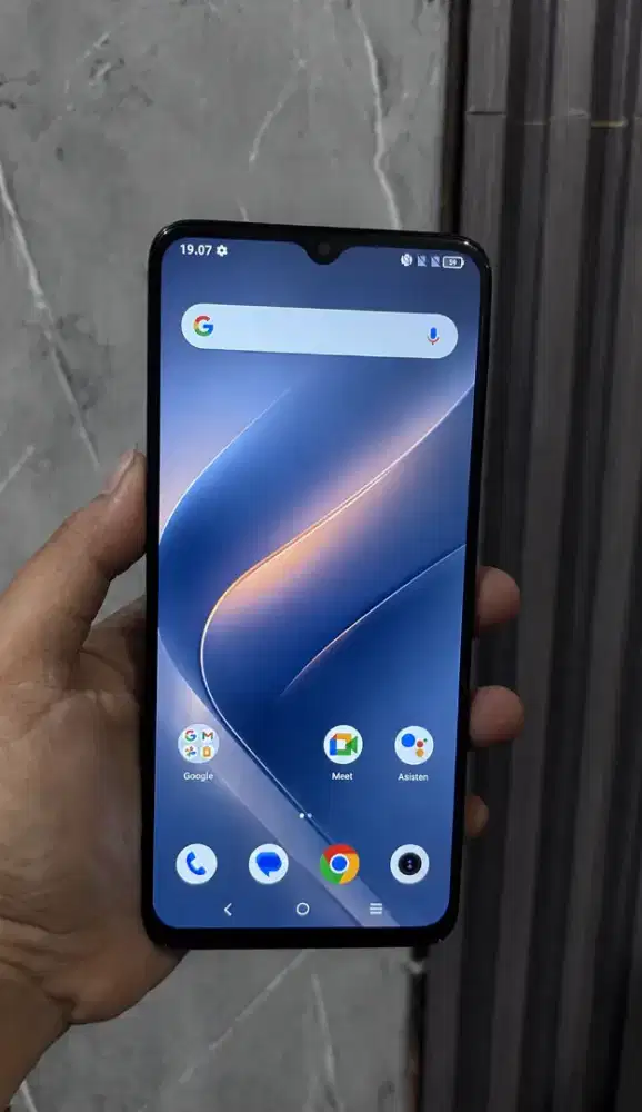 Sharp Aquos V7+ 6/256GB NFC Resmi