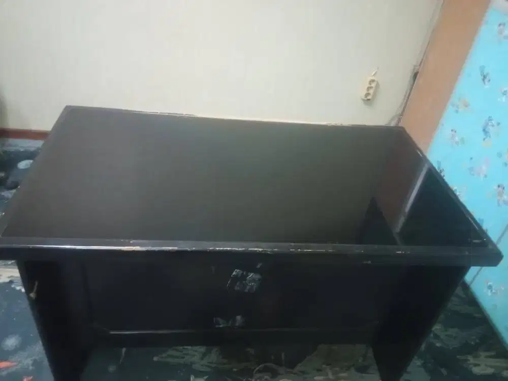 MEJA KANTOR KAYU-KACA