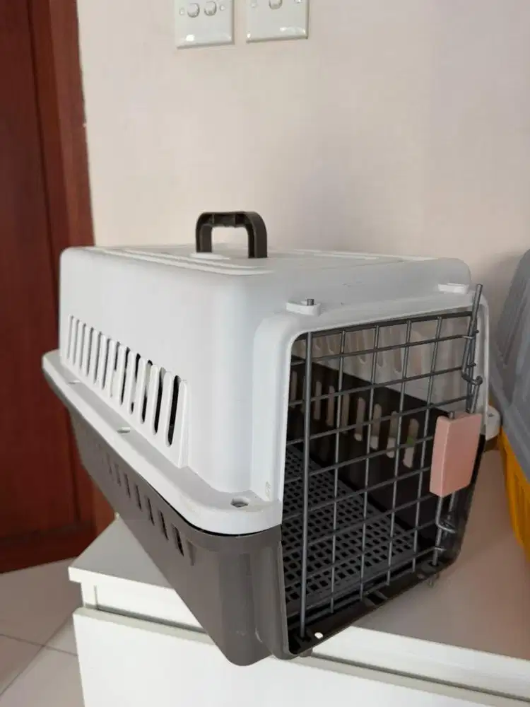 Kandang anjing kucing tenteng / pet carrier / kandang transport