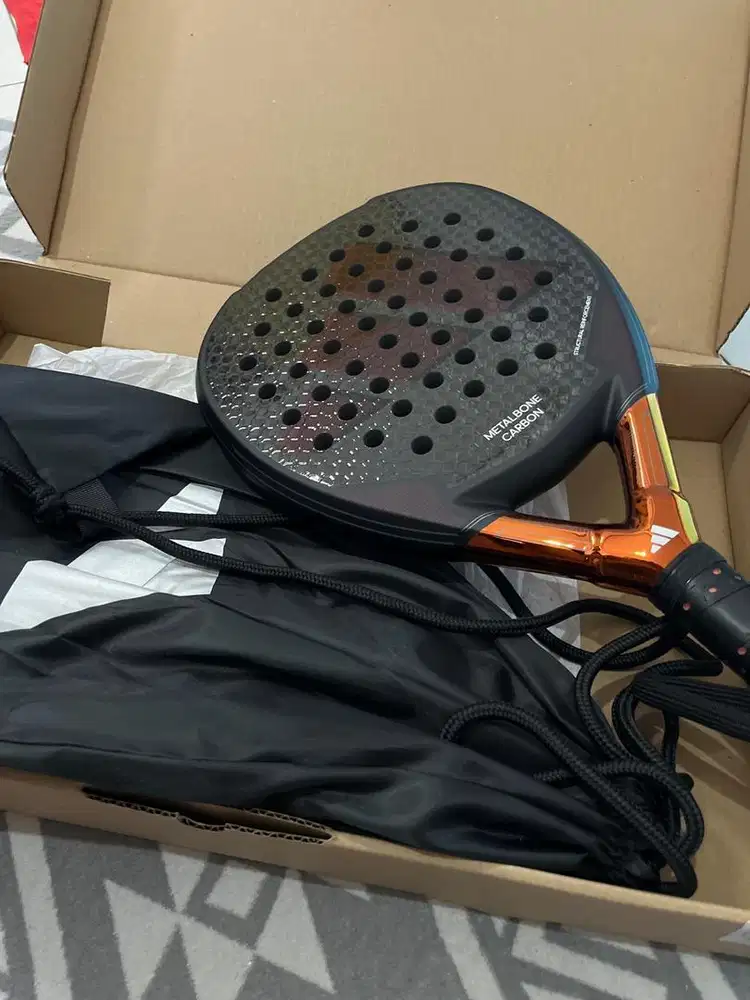 Raket Padel Merk Adidas (Metalbone Carbon 3.3 Bronze)